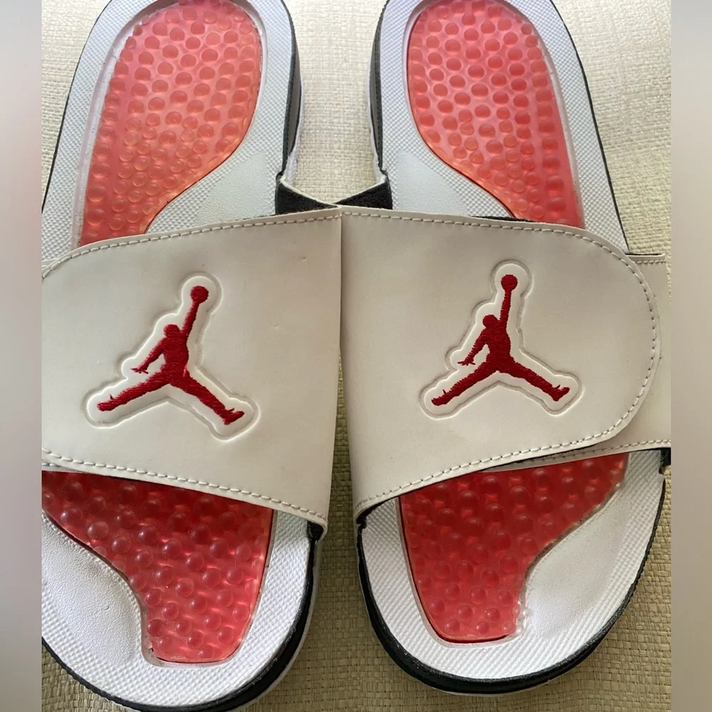 Rare Jordan Hydro V Retro Slides White/Fire Red-Black Size 10